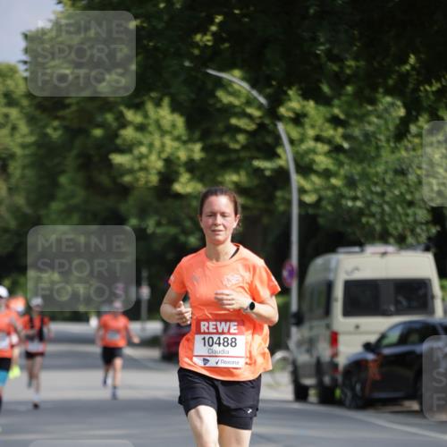 15.06.2025 - REWE Women's Run Jannik Wohlers http://msf.ph/oto/7941140 15.06.2025 08:45:59 Laufen 10488 meine-sportfotos.de