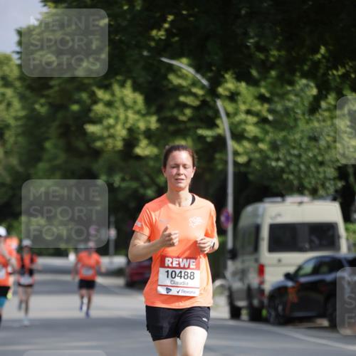 15.06.2025 - REWE Women's Run Jannik Wohlers http://msf.ph/oto/7941148 15.06.2025 08:45:59 Laufen 10488 meine-sportfotos.de