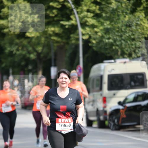 15.06.2025 - REWE Women's Run Jannik Wohlers http://msf.ph/oto/7941156 15.06.2025 09:58:49 Laufen 10550 meine-sportfotos.de