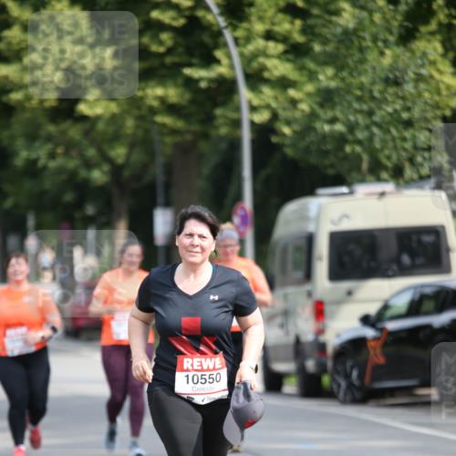 15.06.2025 - REWE Women's Run Jannik Wohlers http://msf.ph/oto/7941157 15.06.2025 09:58:49 Laufen 10550 meine-sportfotos.de