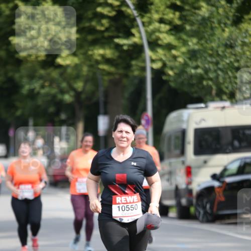 15.06.2025 - REWE Women's Run Jannik Wohlers http://msf.ph/oto/7941164 15.06.2025 09:58:49 Laufen 10550 meine-sportfotos.de