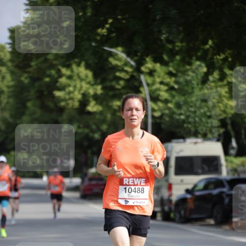 15.06.2025 - REWE Women's Run Jannik Wohlers http://msf.ph/oto/7941169 15.06.2025 08:46:00 Laufen 10488 meine-sportfotos.de