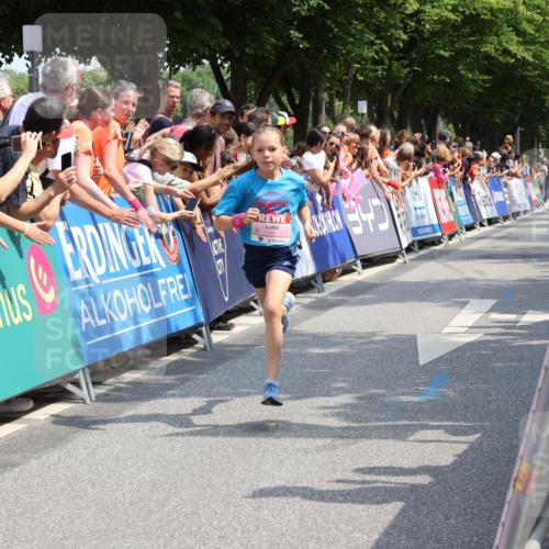 15.06.2025 - REWE Women's Run Strokosch-Dieckow http://msf.ph/oto/7941181 15.06.2025 11:33:47 Ziel 222, 315 meine-sportfotos.de