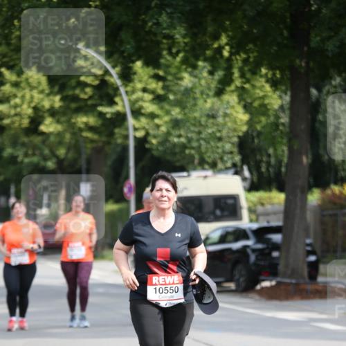 15.06.2025 - REWE Women's Run Jannik Wohlers http://msf.ph/oto/7941185 15.06.2025 09:58:50 Laufen 10550 meine-sportfotos.de