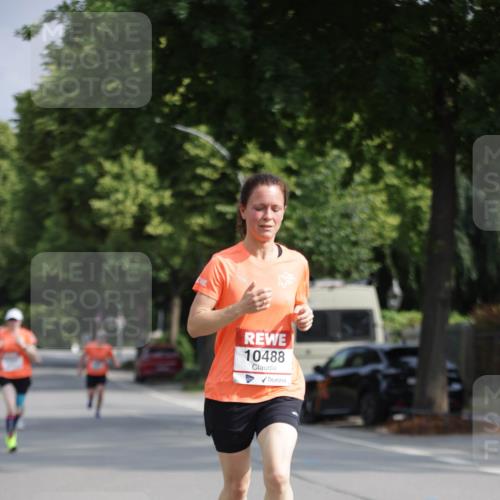 15.06.2025 - REWE Women's Run Jannik Wohlers http://msf.ph/oto/7941195 15.06.2025 08:46:00 Laufen 10488, 4 meine-sportfotos.de