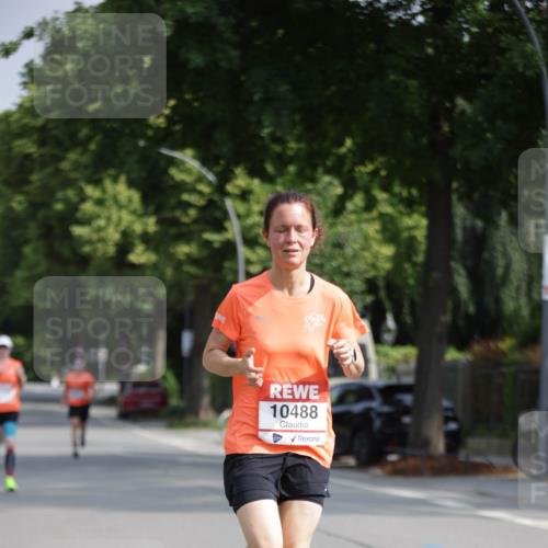 15.06.2025 - REWE Women's Run Jannik Wohlers http://msf.ph/oto/7941213 15.06.2025 08:46:00 Laufen 10488 meine-sportfotos.de