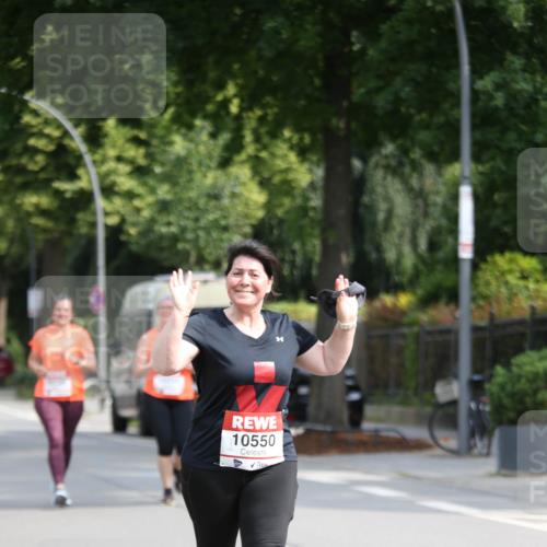 15.06.2025 - REWE Women's Run Jannik Wohlers http://msf.ph/oto/7941258 15.06.2025 09:58:52 Laufen 10550 meine-sportfotos.de
