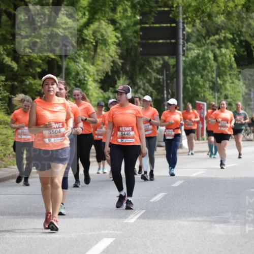 15.06.2025 - REWE Women's Run Jannik Wohlers http://msf.ph/oto/7941297 15.06.2025 10:15:22 Laufen 291, 5446, 5343, 5445, 5504 meine-sportfotos.de