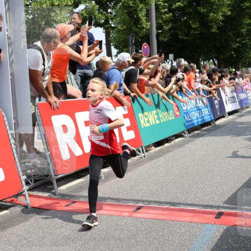 15.06.2025 - REWE Women's Run Strokosch-Dieckow http://msf.ph/oto/7941310 15.06.2025 11:34:01 Ziel 158, 187, 204, 244, 249, 292 meine-sportfotos.de