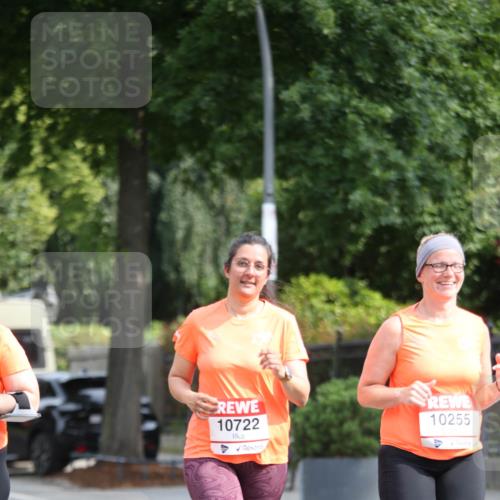 15.06.2025 - REWE Women's Run Jannik Wohlers http://msf.ph/oto/7941327 15.06.2025 09:58:57 Laufen 10722, 10255 meine-sportfotos.de