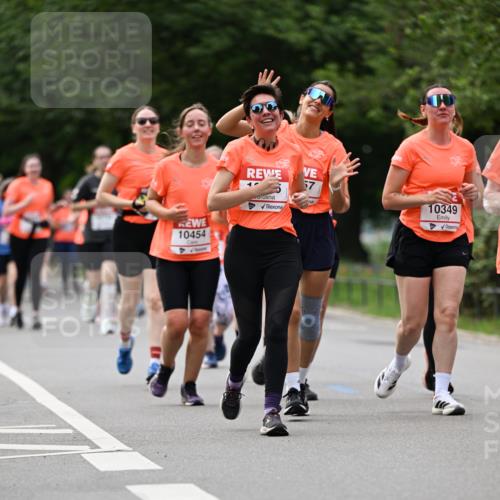 15.06.2025 - REWE Women's Run Dr. Thomas Lammeyer http://msf.ph/oto/7941341 15.06.2025 09:21:16 Laufen 10454, 57, 10349 meine-sportfotos.de