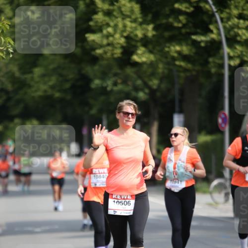 15.06.2025 - REWE Women's Run Jannik Wohlers http://msf.ph/oto/7941393 15.06.2025 09:59:01 Laufen 10840, 10506, 10941 meine-sportfotos.de