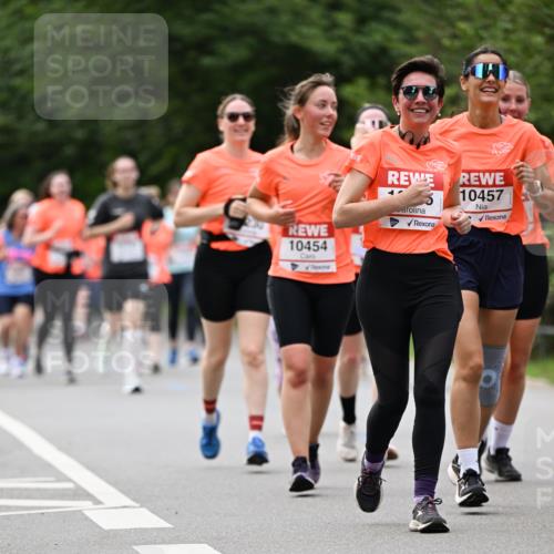 15.06.2025 - REWE Women's Run Dr. Thomas Lammeyer http://msf.ph/oto/7941412 15.06.2025 09:21:18 Laufen 10457, 10454 meine-sportfotos.de