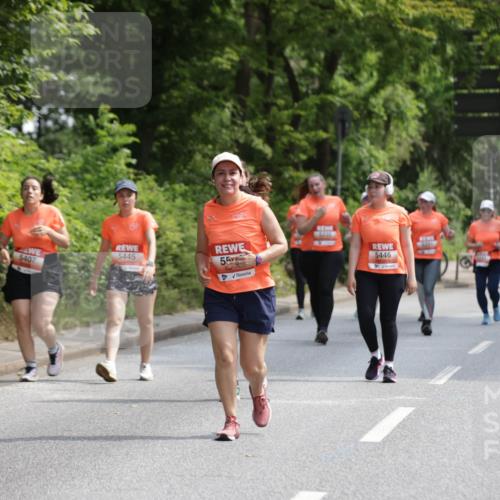 15.06.2025 - REWE Women's Run Jannik Wohlers http://msf.ph/oto/7941434 15.06.2025 10:15:24 Laufen 5407, 5445, 55, 5446 meine-sportfotos.de