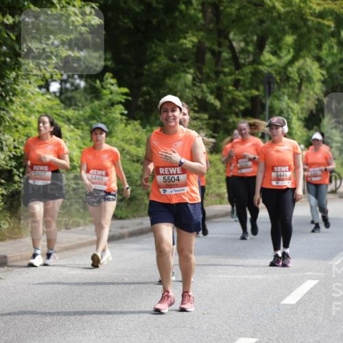 15.06.2025 - REWE Women's Run Jannik Wohlers http://msf.ph/oto/7941485 15.06.2025 10:15:25 Laufen 3235, 5407, 5445, 5504, 5446 meine-sportfotos.de