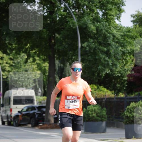 15.06.2025 - REWE Women's Run Jannik Wohlers http://msf.ph/oto/7941520 15.06.2025 08:46:10 Laufen 10045 meine-sportfotos.de
