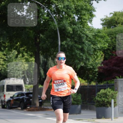15.06.2025 - REWE Women's Run Jannik Wohlers http://msf.ph/oto/7941537 15.06.2025 08:46:11 Laufen 10045 meine-sportfotos.de