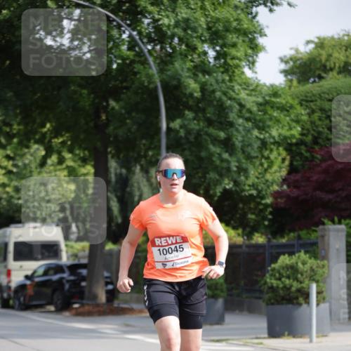 15.06.2025 - REWE Women's Run Jannik Wohlers http://msf.ph/oto/7941539 15.06.2025 08:46:11 Laufen 10045 meine-sportfotos.de