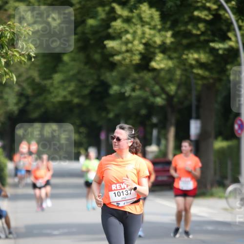 15.06.2025 - REWE Women's Run Jannik Wohlers http://msf.ph/oto/7941550 15.06.2025 09:59:12 Laufen 10137 meine-sportfotos.de