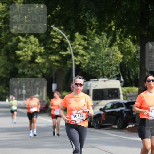 15.06.2025 - REWE Women's Run Jannik Wohlers http://msf.ph/oto/7941574 15.06.2025 09:59:14 Laufen 10137 meine-sportfotos.de