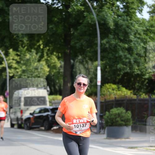 15.06.2025 - REWE Women's Run Jannik Wohlers http://msf.ph/oto/7941612 15.06.2025 09:59:16 Laufen 10137 meine-sportfotos.de