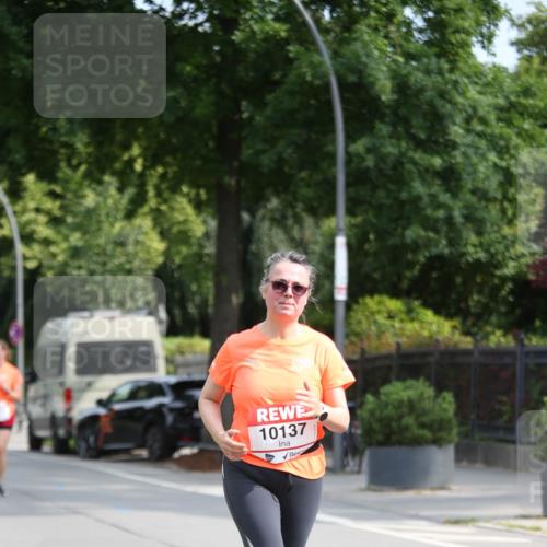 15.06.2025 - REWE Women's Run Jannik Wohlers http://msf.ph/oto/7941615 15.06.2025 09:59:16 Laufen 10137 meine-sportfotos.de
