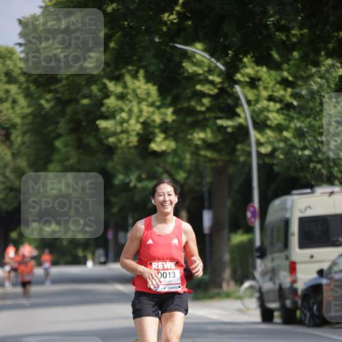 15.06.2025 - REWE Women's Run Jannik Wohlers http://msf.ph/oto/7941616 15.06.2025 08:46:14 Laufen 0013 meine-sportfotos.de