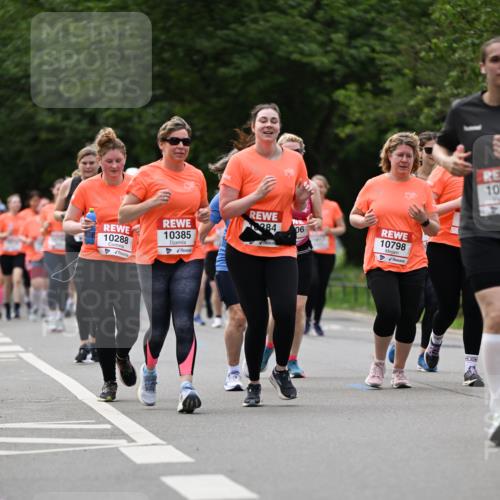 15.06.2025 - REWE Women's Run Dr. Thomas Lammeyer http://msf.ph/oto/7941706 15.06.2025 09:21:24 Laufen 10385, 384, 10288, 06, 10798, 10 meine-sportfotos.de