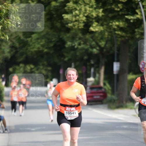 15.06.2025 - REWE Women's Run Jannik Wohlers http://msf.ph/oto/7941765 15.06.2025 09:59:33 Laufen 10541 meine-sportfotos.de