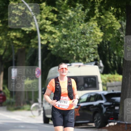 15.06.2025 - REWE Women's Run Jannik Wohlers http://msf.ph/oto/7941797 15.06.2025 09:59:34 Laufen 0782 meine-sportfotos.de