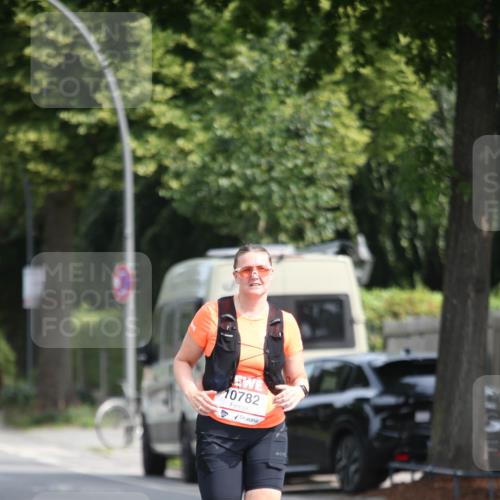 15.06.2025 - REWE Women's Run Jannik Wohlers http://msf.ph/oto/7941807 15.06.2025 09:59:35 Laufen 10782 meine-sportfotos.de