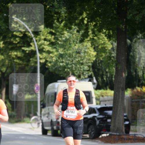 15.06.2025 - REWE Women's Run Jannik Wohlers http://msf.ph/oto/7941811 15.06.2025 09:59:35 Laufen 10782 meine-sportfotos.de