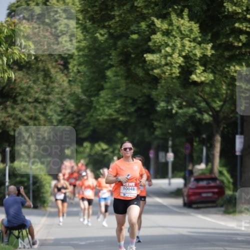 15.06.2025 - REWE Women's Run Jannik Wohlers http://msf.ph/oto/7941878 15.06.2025 08:46:30 Laufen 10048 meine-sportfotos.de