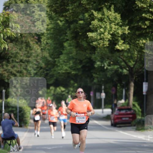 15.06.2025 - REWE Women's Run Jannik Wohlers http://msf.ph/oto/7941900 15.06.2025 08:46:31 Laufen 10048 meine-sportfotos.de