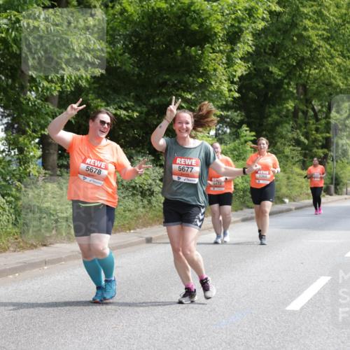 15.06.2025 - REWE Women's Run Jannik Wohlers http://msf.ph/oto/7941921 15.06.2025 10:15:44 Laufen 5678, 5677, 5413, 5366 meine-sportfotos.de