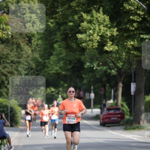 15.06.2025 - REWE Women's Run Jannik Wohlers http://msf.ph/oto/7941931 15.06.2025 08:46:31 Laufen 10048 meine-sportfotos.de