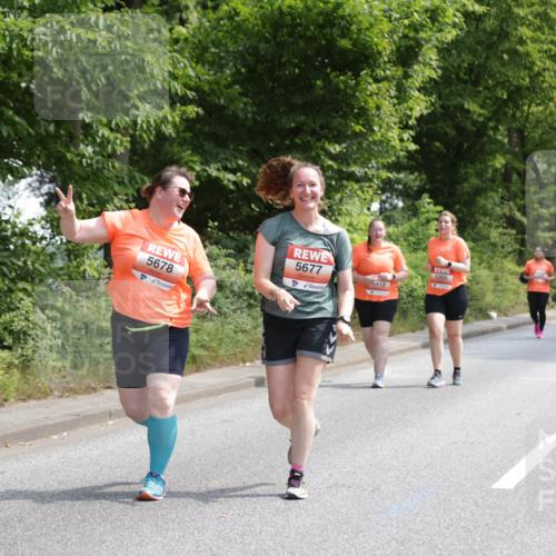 15.06.2025 - REWE Women's Run Jannik Wohlers http://msf.ph/oto/7941942 15.06.2025 10:15:44 Laufen 5678, 5677, 5366, 5413 meine-sportfotos.de