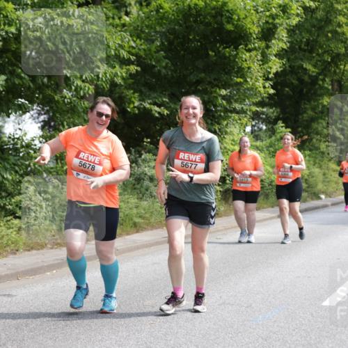 15.06.2025 - REWE Women's Run Jannik Wohlers http://msf.ph/oto/7941957 15.06.2025 10:15:44 Laufen 5678, 5677, 5366, 5413 meine-sportfotos.de