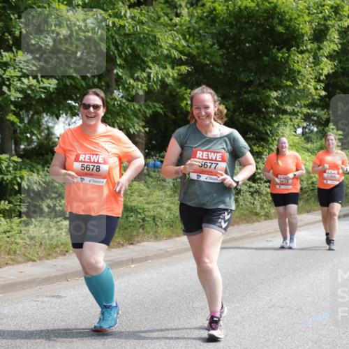 15.06.2025 - REWE Women's Run Jannik Wohlers http://msf.ph/oto/7941999 15.06.2025 10:15:45 Laufen 5678, 5677, 5413, 5366 meine-sportfotos.de