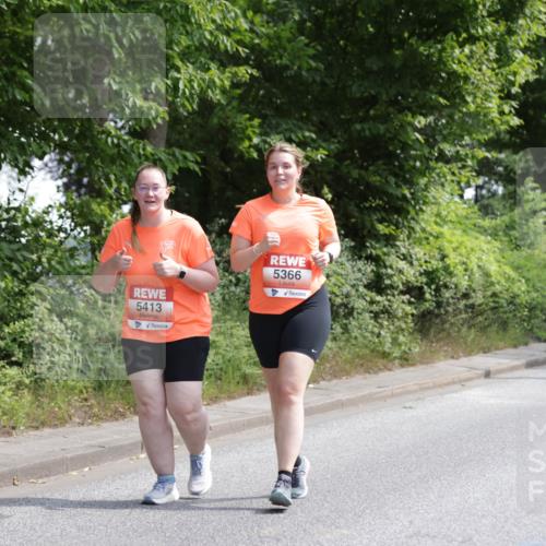 15.06.2025 - REWE Women's Run Jannik Wohlers http://msf.ph/oto/7942042 15.06.2025 10:15:48 Laufen 5413, 5366, 5390 meine-sportfotos.de