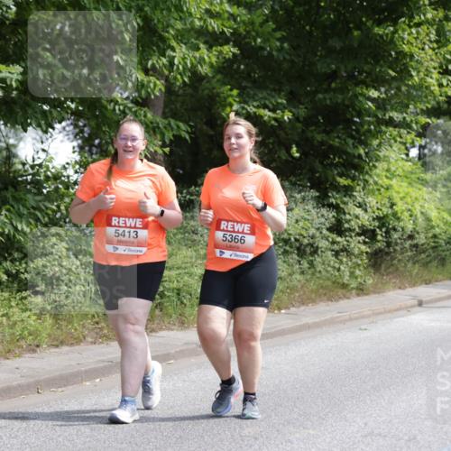 15.06.2025 - REWE Women's Run Jannik Wohlers http://msf.ph/oto/7942069 15.06.2025 10:15:48 Laufen 5413, 5366, 5390 meine-sportfotos.de