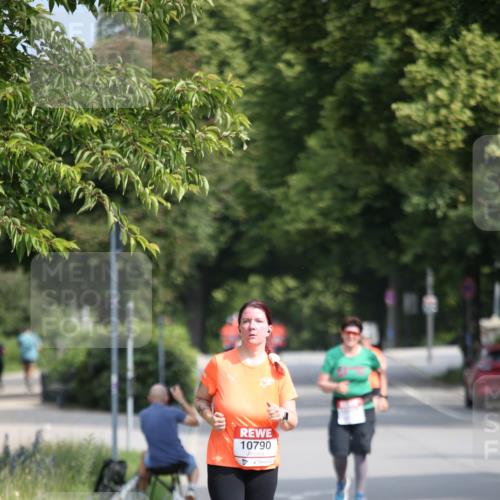 15.06.2025 - REWE Women's Run Jannik Wohlers http://msf.ph/oto/7942071 15.06.2025 09:59:52 Laufen 10790 meine-sportfotos.de