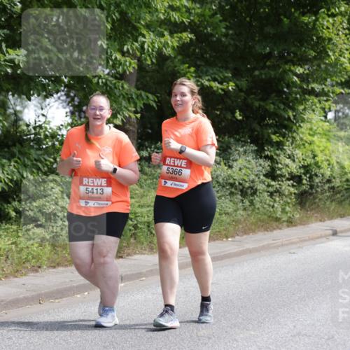15.06.2025 - REWE Women's Run Jannik Wohlers http://msf.ph/oto/7942078 15.06.2025 10:15:48 Laufen 5413, 5366 meine-sportfotos.de