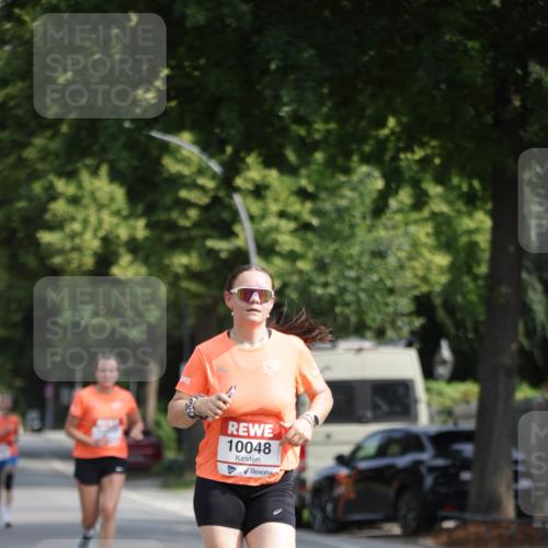15.06.2025 - REWE Women's Run Jannik Wohlers http://msf.ph/oto/7942084 15.06.2025 08:46:35 Laufen 10048 meine-sportfotos.de
