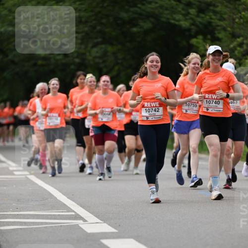 15.06.2025 - REWE Women's Run Dr. Thomas Lammeyer http://msf.ph/oto/7942105 15.06.2025 09:21:31 Laufen 10742, 10759, 10740, 463 meine-sportfotos.de