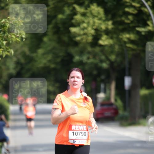 15.06.2025 - REWE Women's Run Jannik Wohlers http://msf.ph/oto/7942111 15.06.2025 09:59:56 Laufen 10790 meine-sportfotos.de