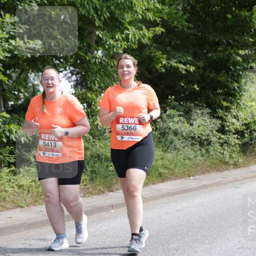 15.06.2025 - REWE Women's Run Jannik Wohlers http://msf.ph/oto/7942115 15.06.2025 10:15:48 Laufen 5413, 5366 meine-sportfotos.de