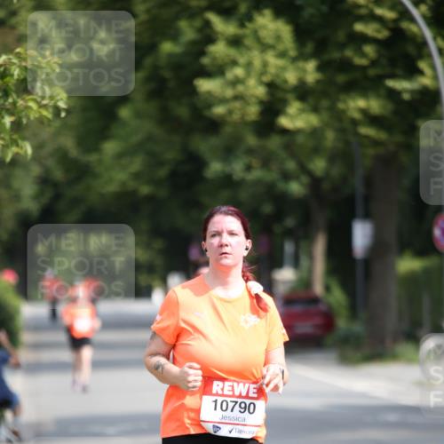 15.06.2025 - REWE Women's Run Jannik Wohlers http://msf.ph/oto/7942130 15.06.2025 09:59:56 Laufen 10790 meine-sportfotos.de