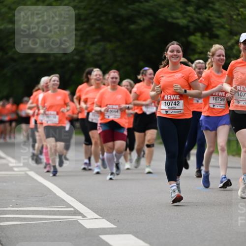 15.06.2025 - REWE Women's Run Dr. Thomas Lammeyer http://msf.ph/oto/7942155 15.06.2025 09:21:32 Laufen 1074, 10759, 10742 meine-sportfotos.de