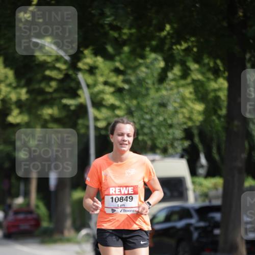 15.06.2025 - REWE Women's Run Jannik Wohlers http://msf.ph/oto/7942168 15.06.2025 08:46:38 Laufen 10849 meine-sportfotos.de